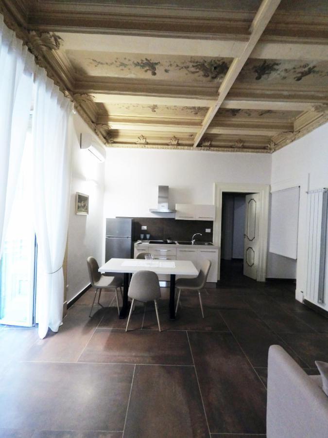 Questo Rinascimento Casa Newman Naples Exterior photo