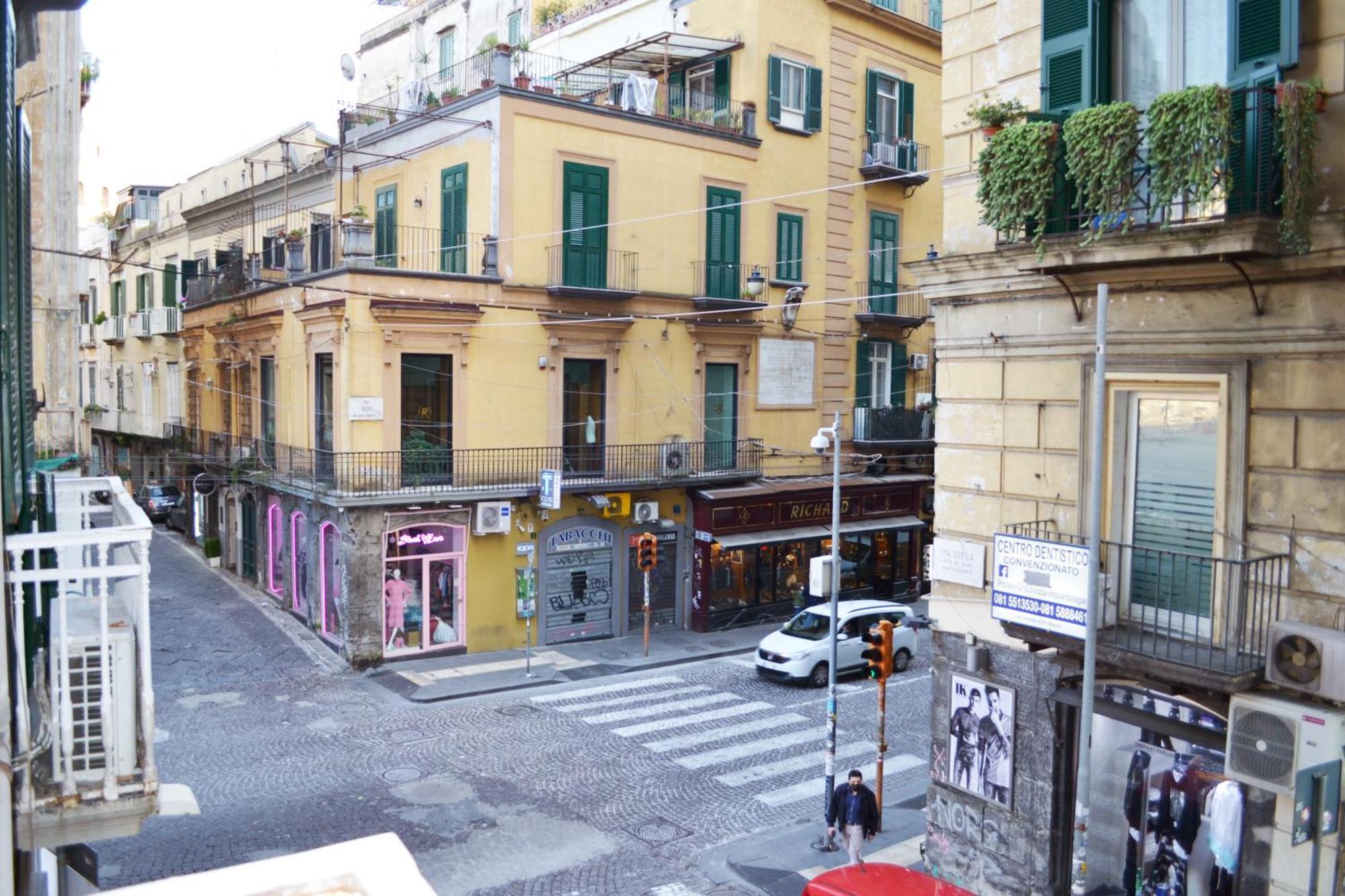 Questo Rinascimento Casa Newman Naples Exterior photo